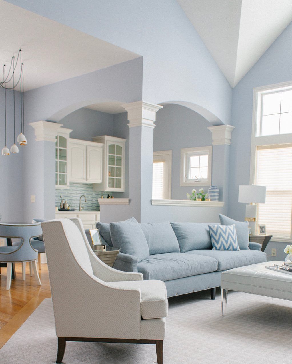 Jaw-Dropping Blue-Grey Living Rooms for 2025! 15 Tranquil Sophistication In Blue And Grey