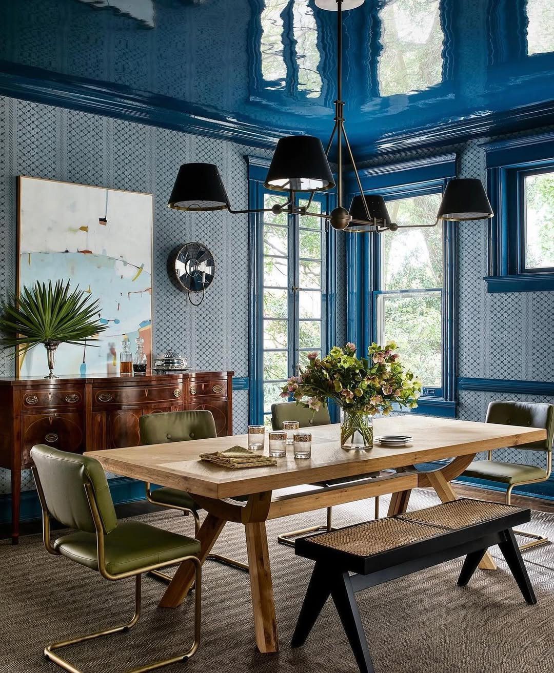 25 Stunning Dining Room Wallpapers That Scream Luxury 2025 21 Bold Patterned Wallpaper For A Statement Dining Room
