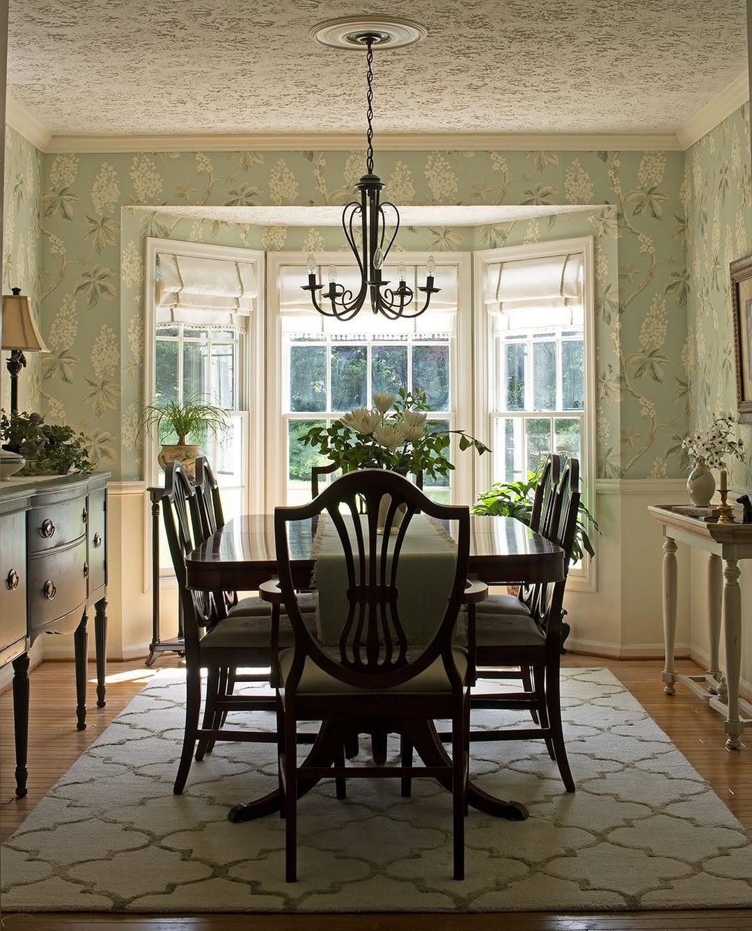 25 Stunning Dining Room Wallpapers That Scream Luxury 2025 22 Soft Floral Wallpaper For A Timeless Dining Room