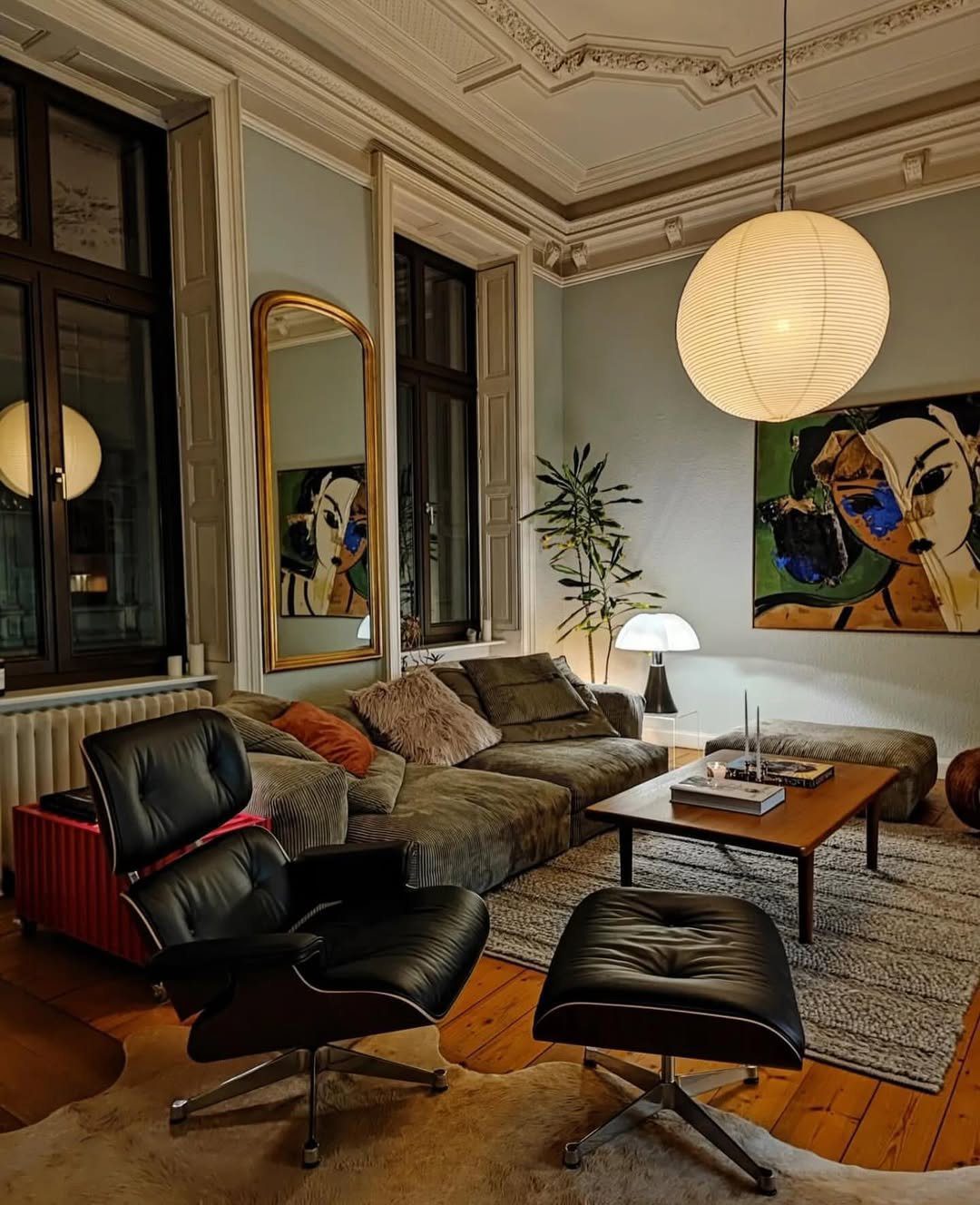 Jaw-Dropping Mid Century Living Rooms for 2025 10 Moody Lighting And Timeless Mid-Century Style