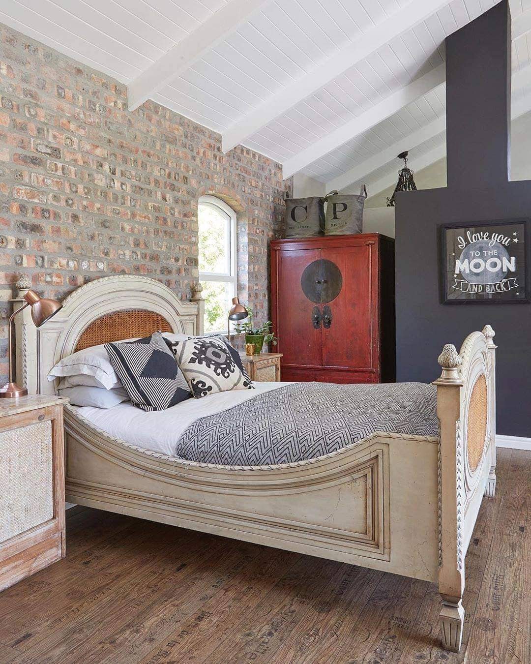 25 Mind-Blowing Bedroom Ceilings You Need in 2025 11 White Vaulted Ceiling For Rustic Balance