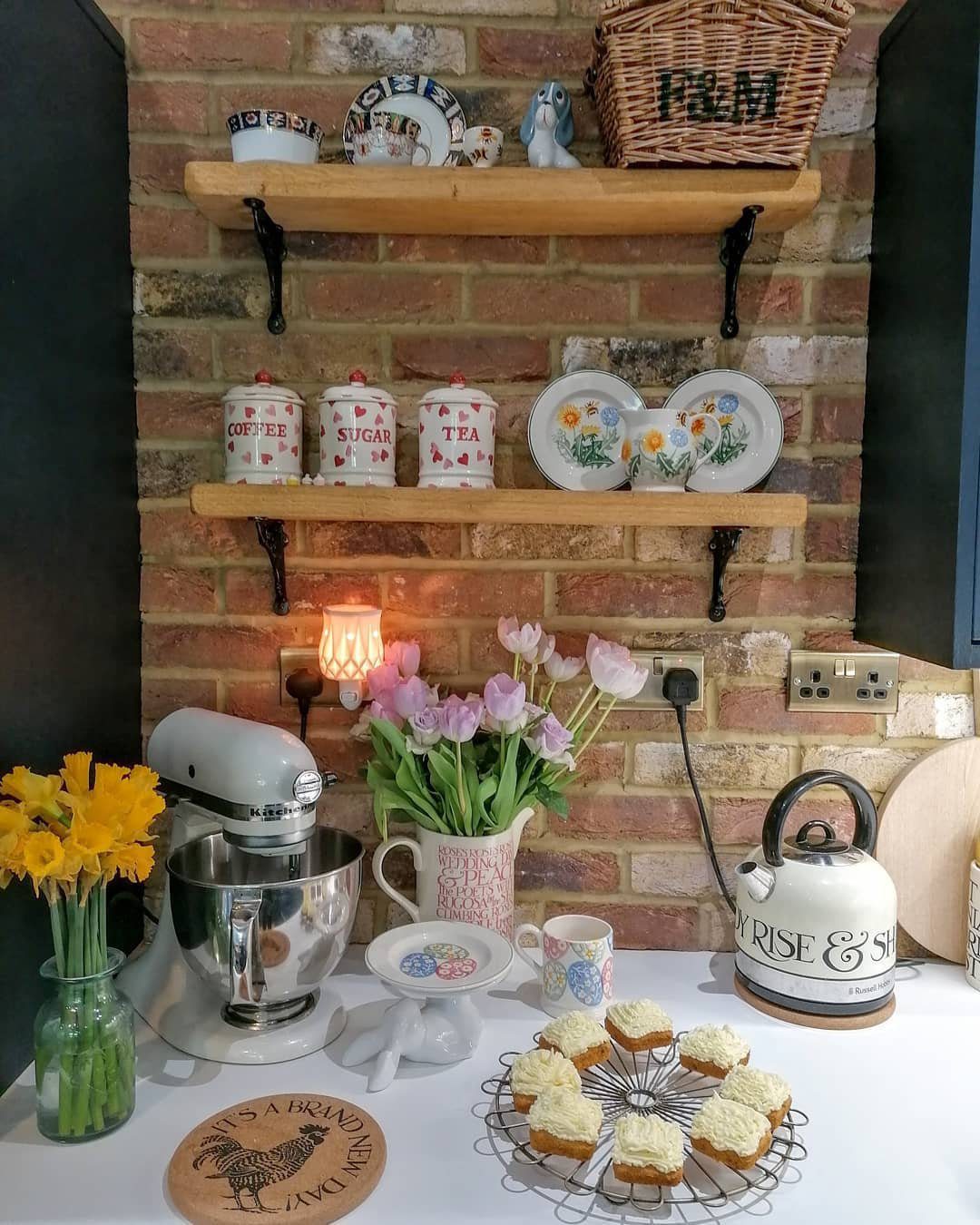 25 Stunning Kitchen Shelf Hacks You Need in 2025! 4 Cozy Cottage Charm With Vintage Touches