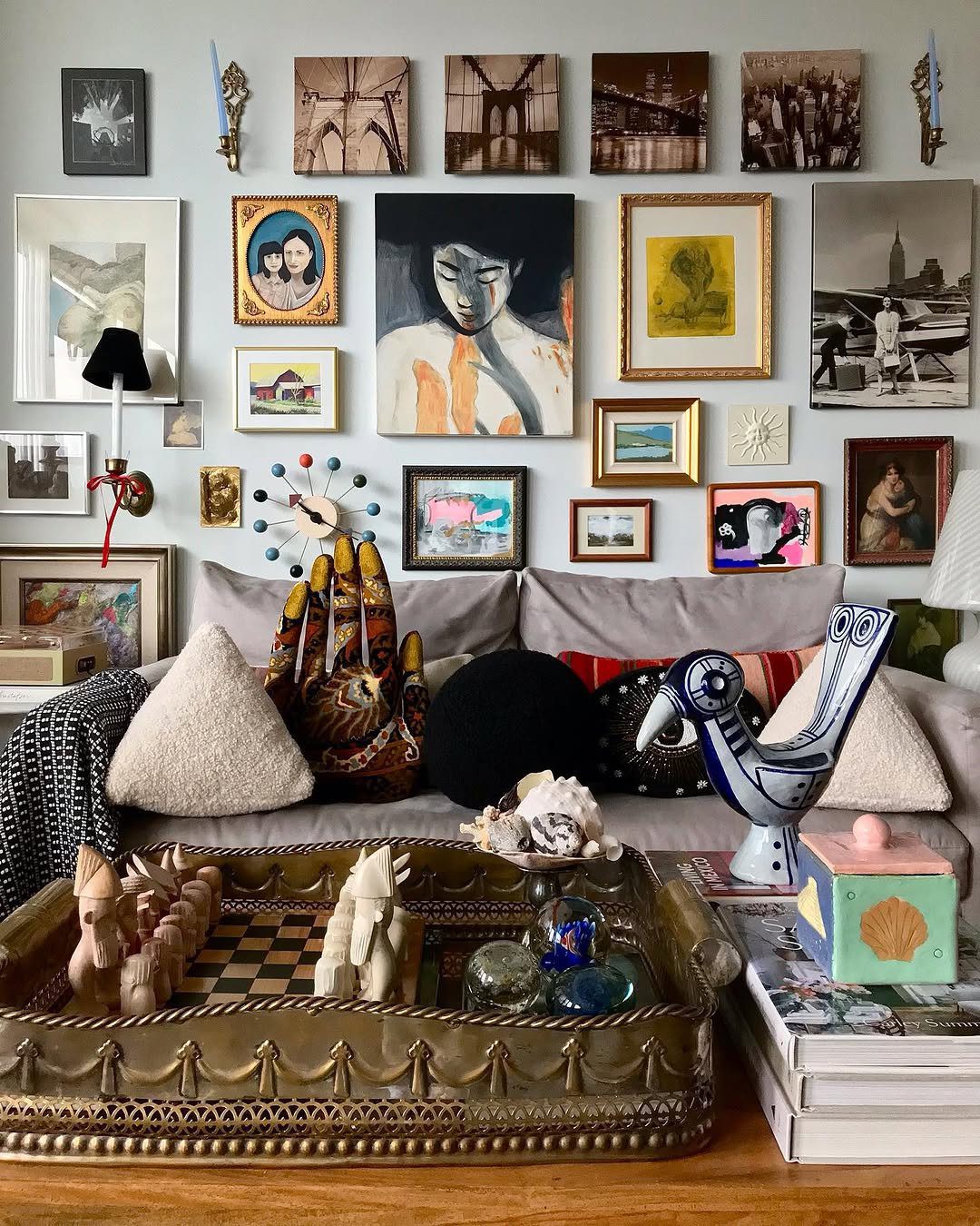 25 Jaw-Dropping Maximalist Living Rooms for 2025 16 Artistic Layers And Eclectic Charm