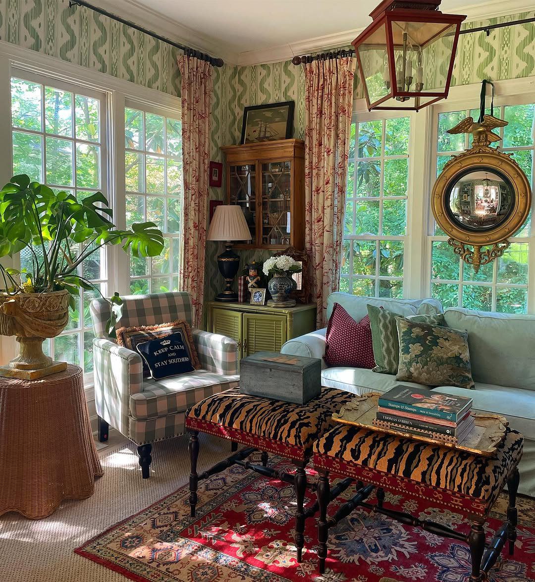 25 Jaw-Dropping Maximalist Living Rooms for 2025 8 Timeless Elegance With Bold Patterns