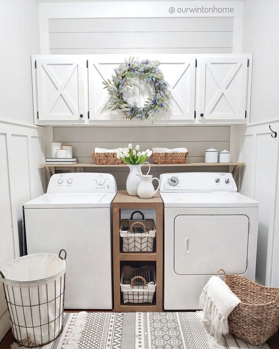 25 Dreamy Farmhouse Laundry Rooms for 2025 9 Cozy Farmhouse Charm With Smart Storage