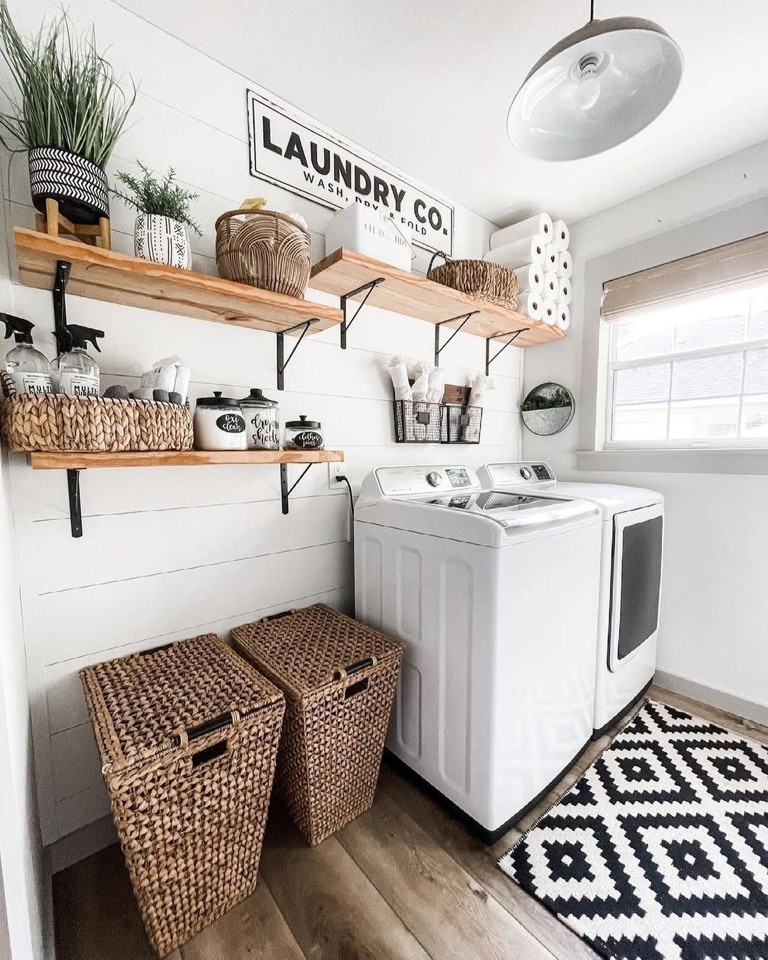 25 Dreamy Farmhouse Laundry Rooms for 2025 17 Modern Farmhouse Style With Rustic Charm