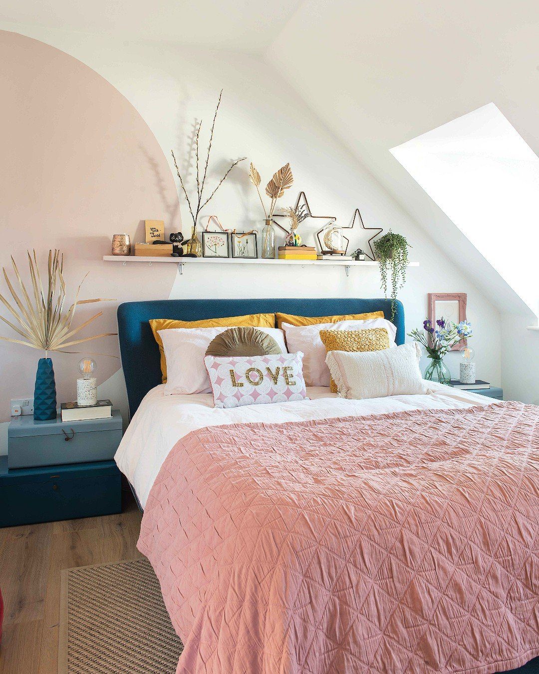Jaw-Dropping Eclectic Bedrooms You Can't Miss (2025) 13 Soft Pastels And Bold Accents