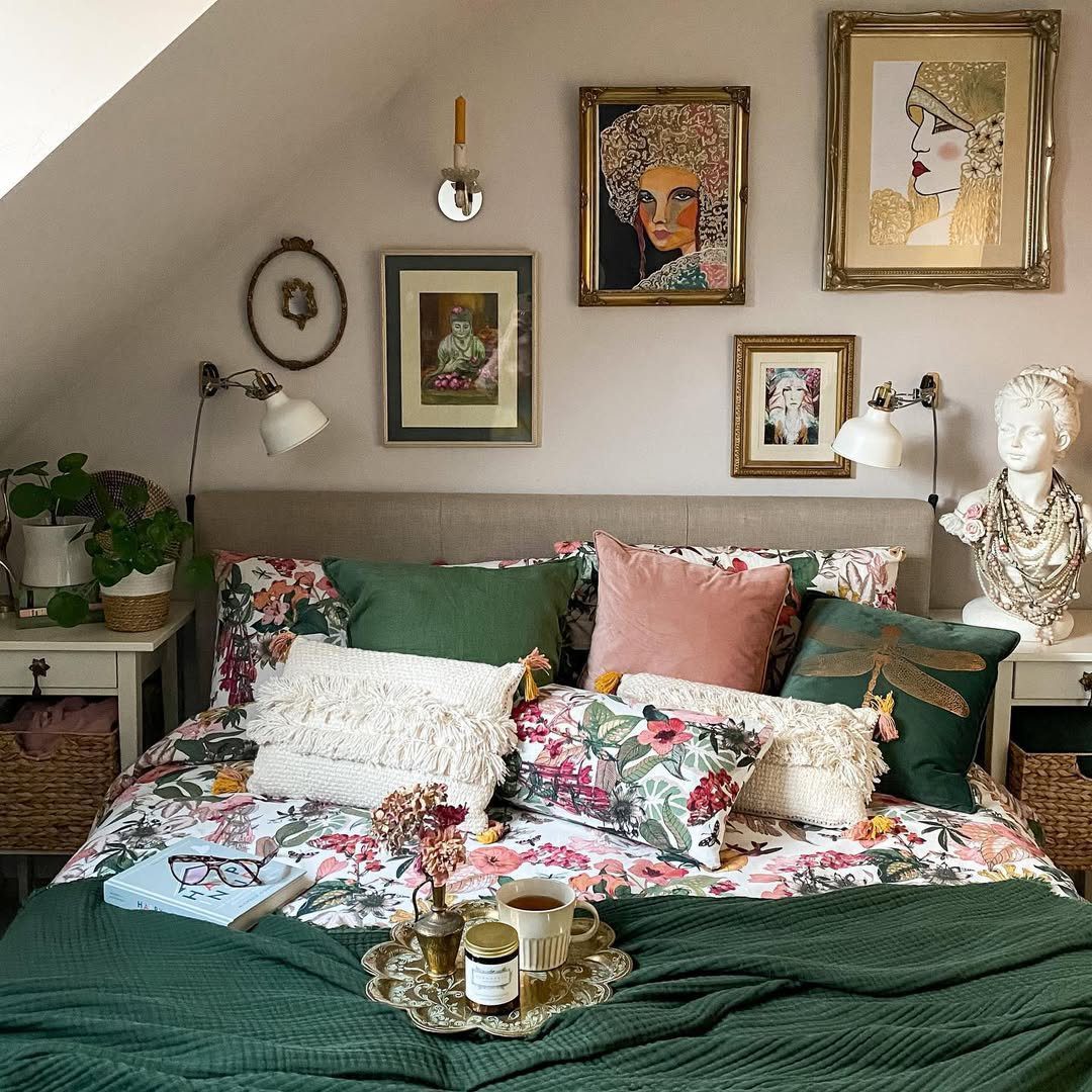 Jaw-Dropping Eclectic Bedrooms You Can't Miss (2025) 15 Vintage Elegance And Boho Layers