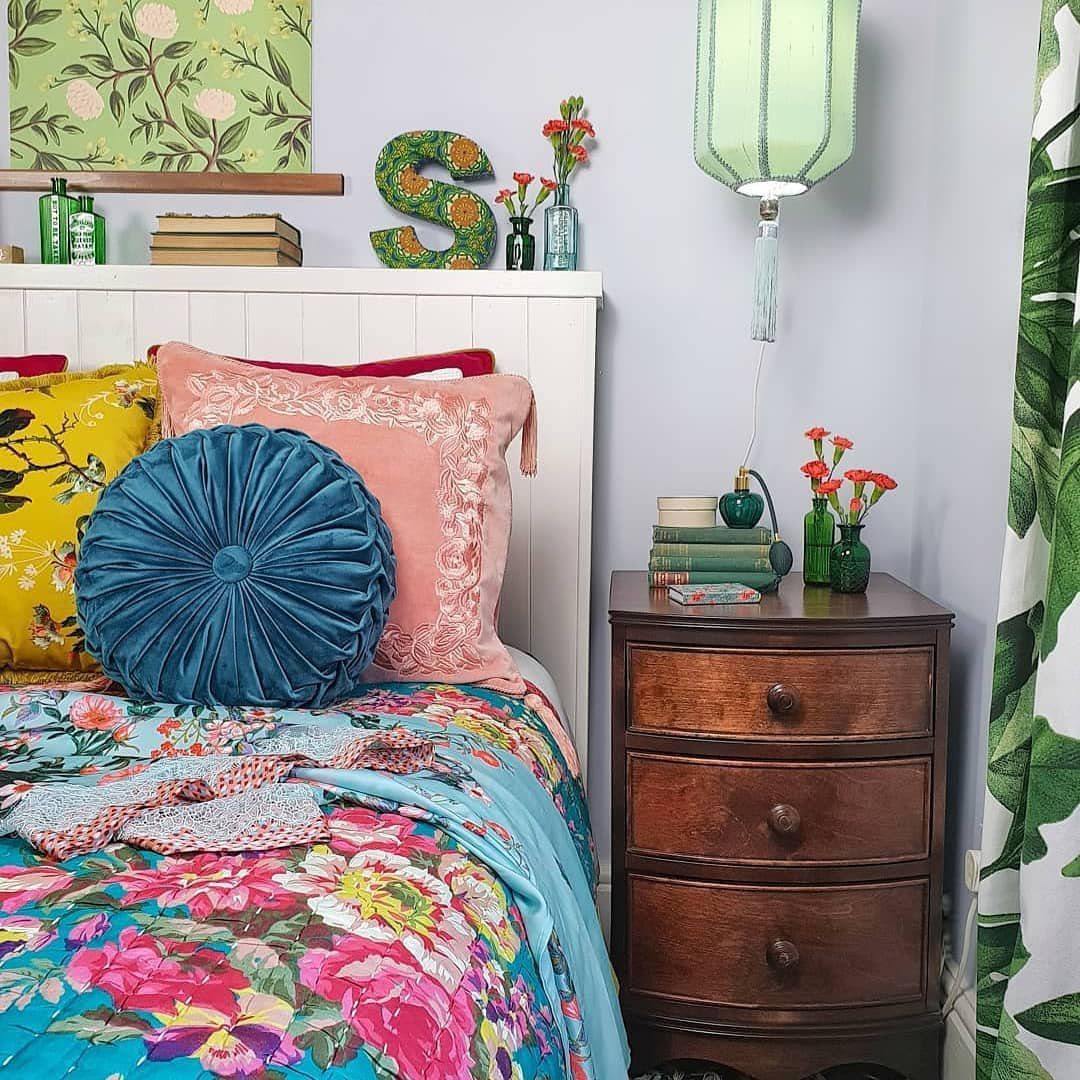 Jaw-Dropping Eclectic Bedrooms You Can't Miss (2025) 16 Bold Colors And Vintage Charm