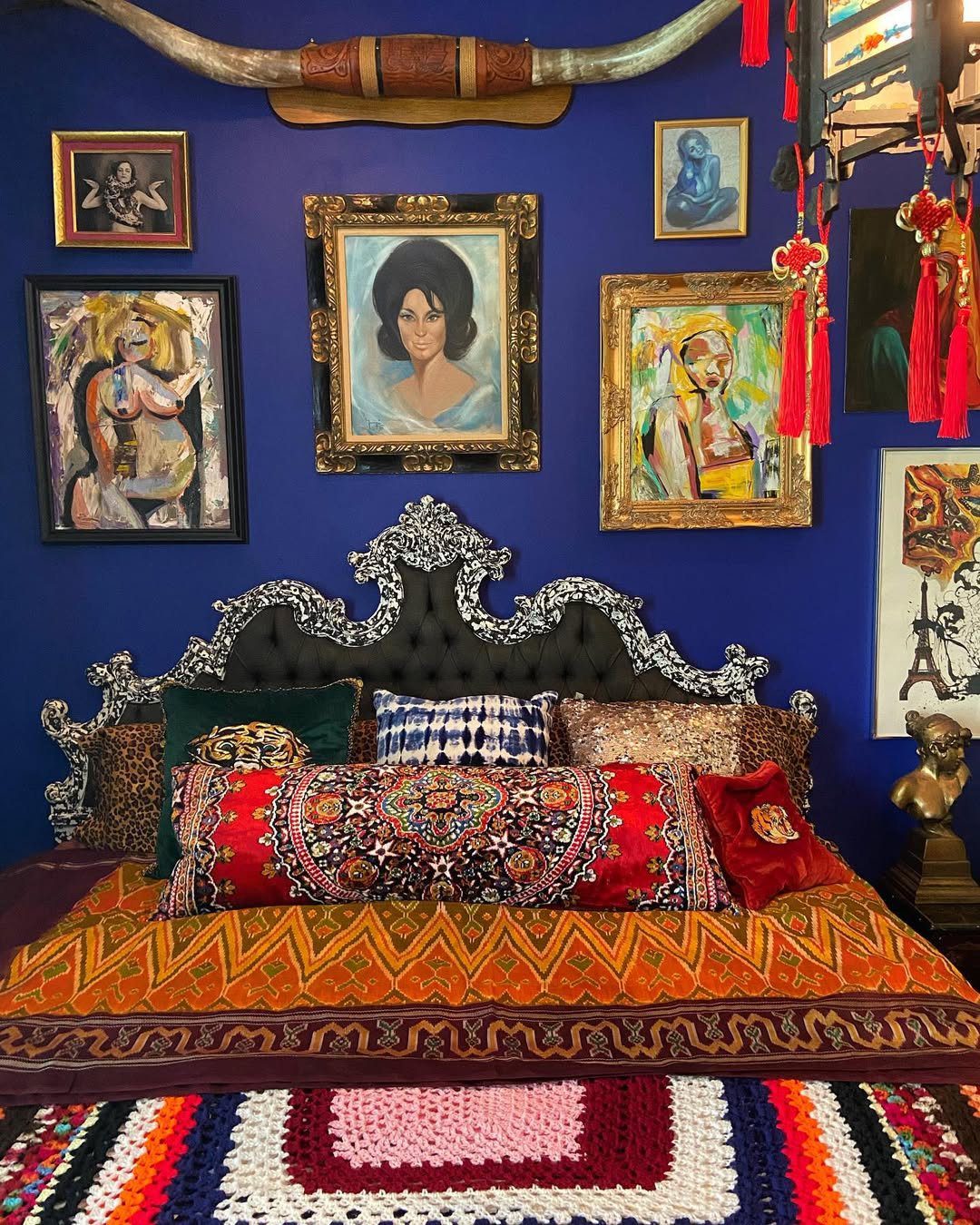 Jaw-Dropping Eclectic Bedrooms You Can't Miss (2025) 17 Maximalist Glam And Global Textures
