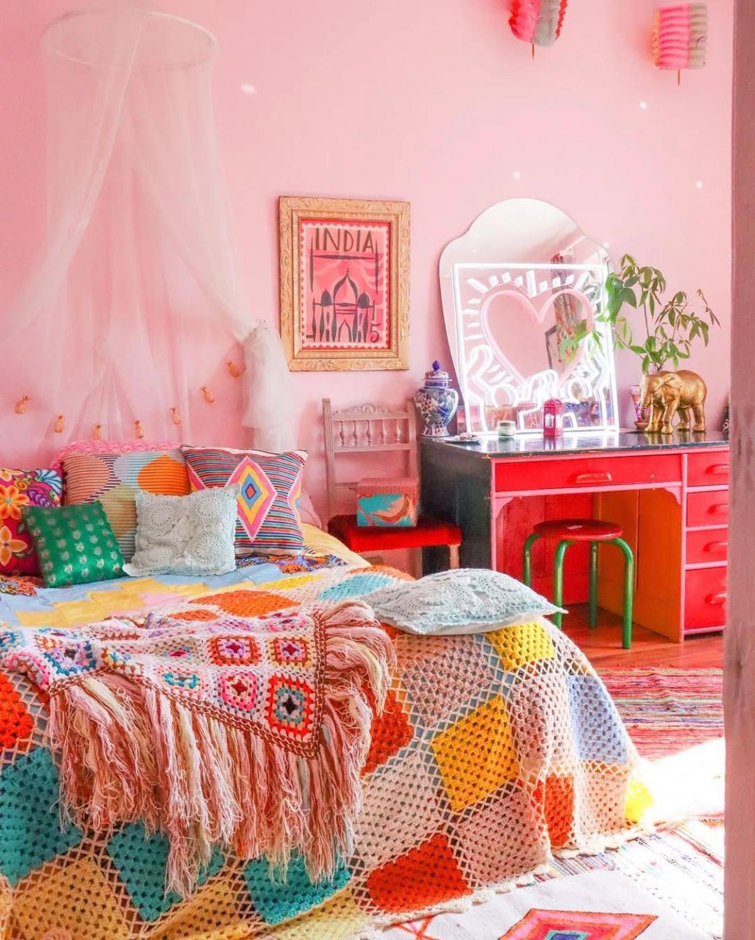 Jaw-Dropping Eclectic Bedrooms You Can't Miss (2025) 4 Playful Colors And Boho Textures