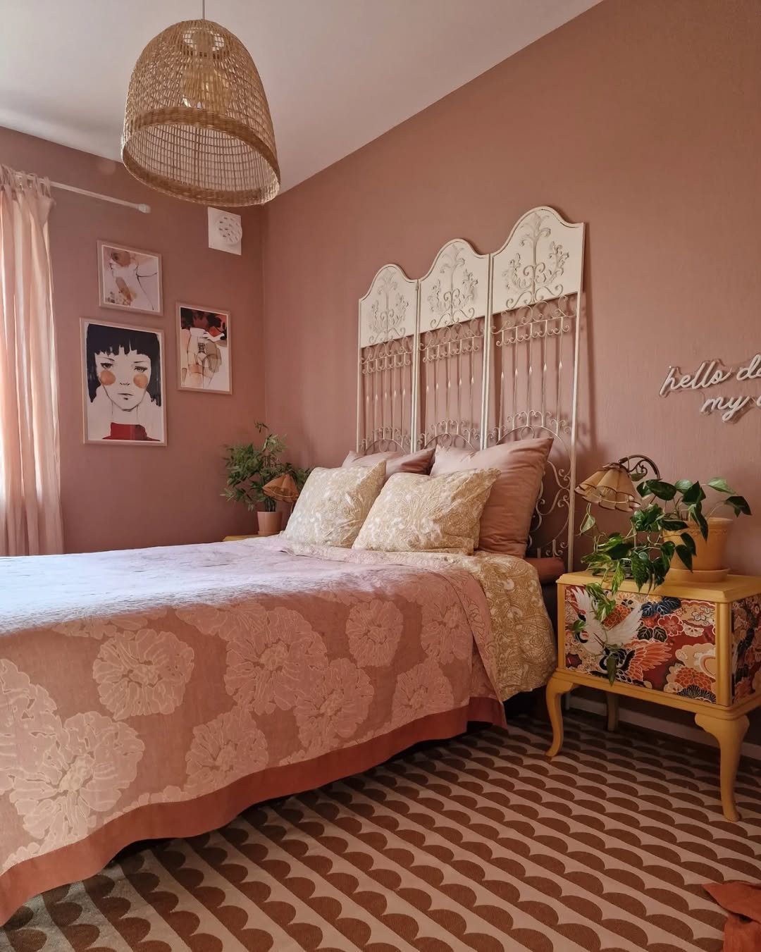 Jaw-Dropping Eclectic Bedrooms You Can't Miss (2025) 8 Warm Neutrals And Vintage Charm