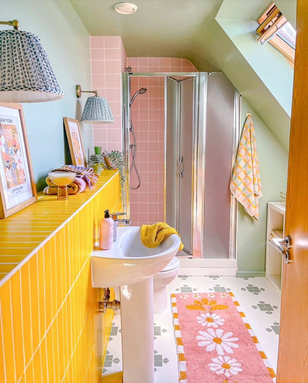 25 Mind-Blowing Eclectic Bathroom Designs for 2025 10 Retro Pastels With A Playful Touch