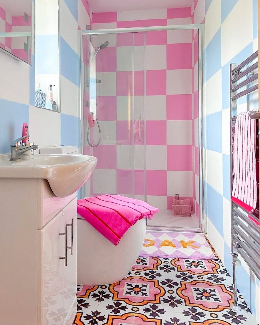 25 Mind-Blowing Eclectic Bathroom Designs for 2025 12 Playful Patterns With A Retro Twist