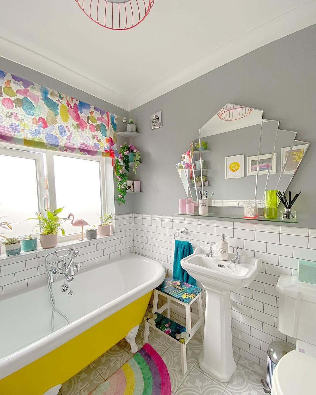25 Mind-Blowing Eclectic Bathroom Designs for 2025 22 Playful Colors With Vintage Charm