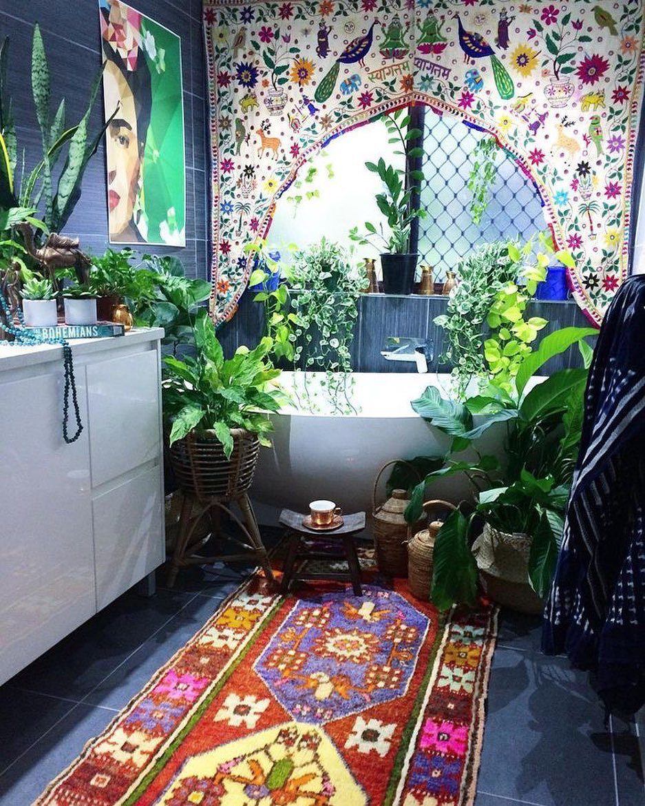 25 Mind-Blowing Eclectic Bathroom Designs for 2025 2 A Bohemian Escape Full Of Life