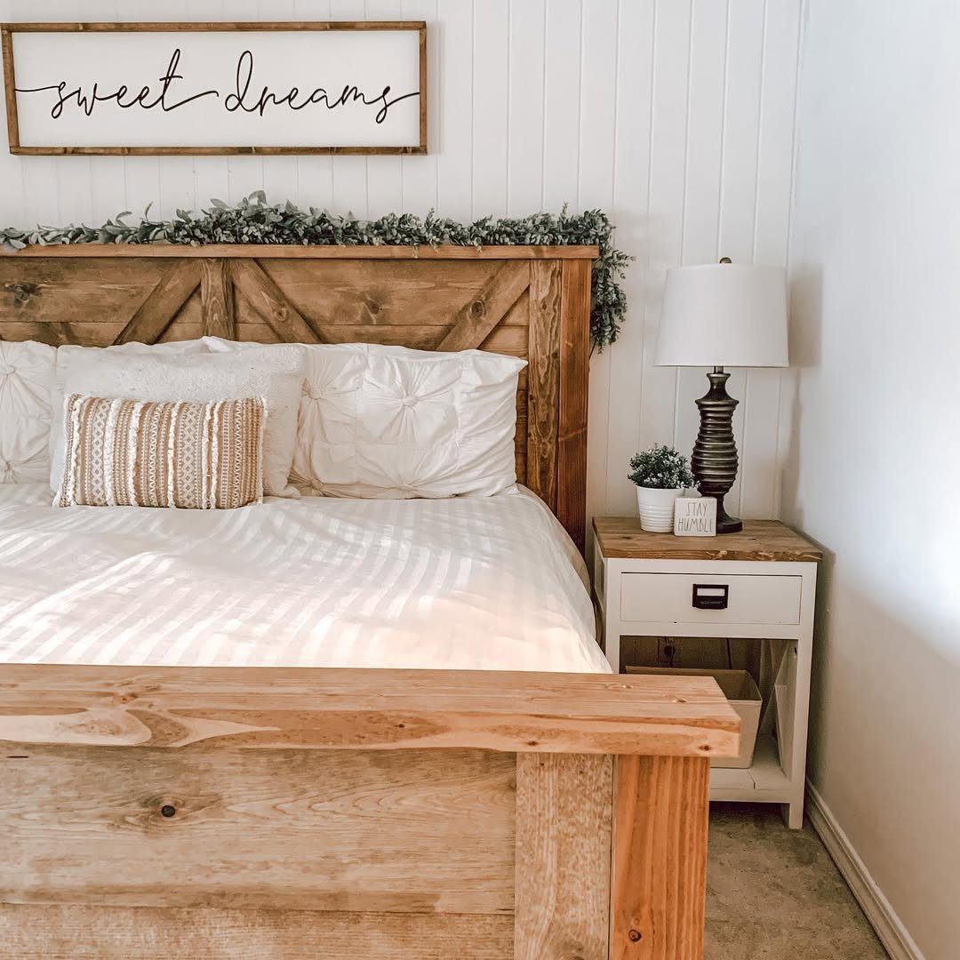 25 Dreamy Farmhouse Bedrooms You'll Obsess Over (2025) 11 Rustic Wood And Farmhouse Charm