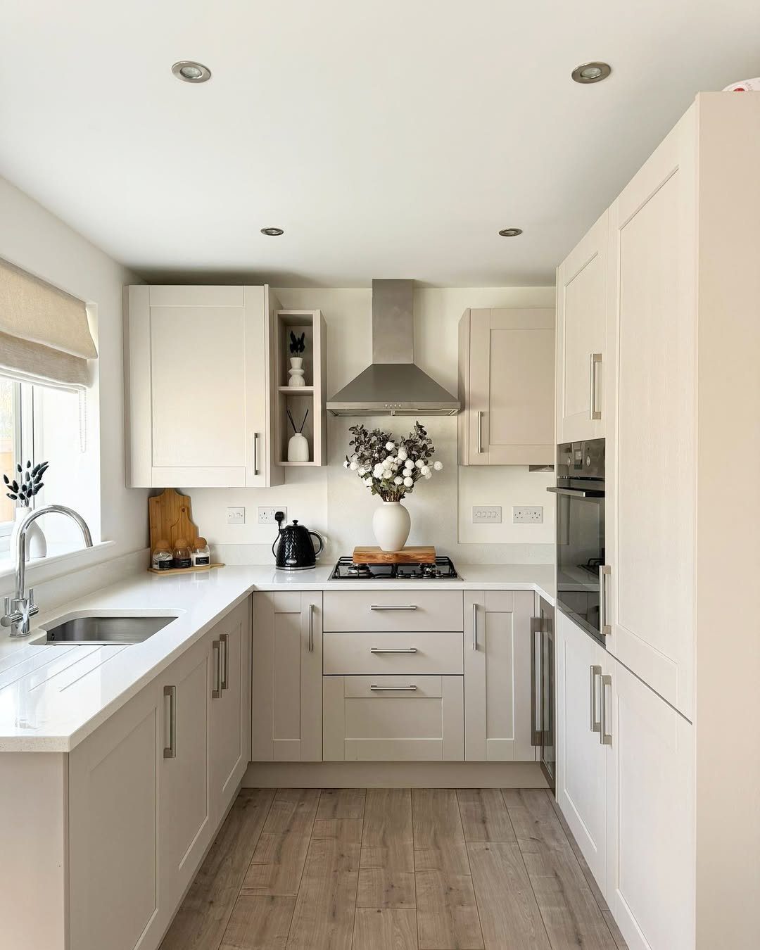 Tips to Style Kitchen Counters, According to Interior Design Experts