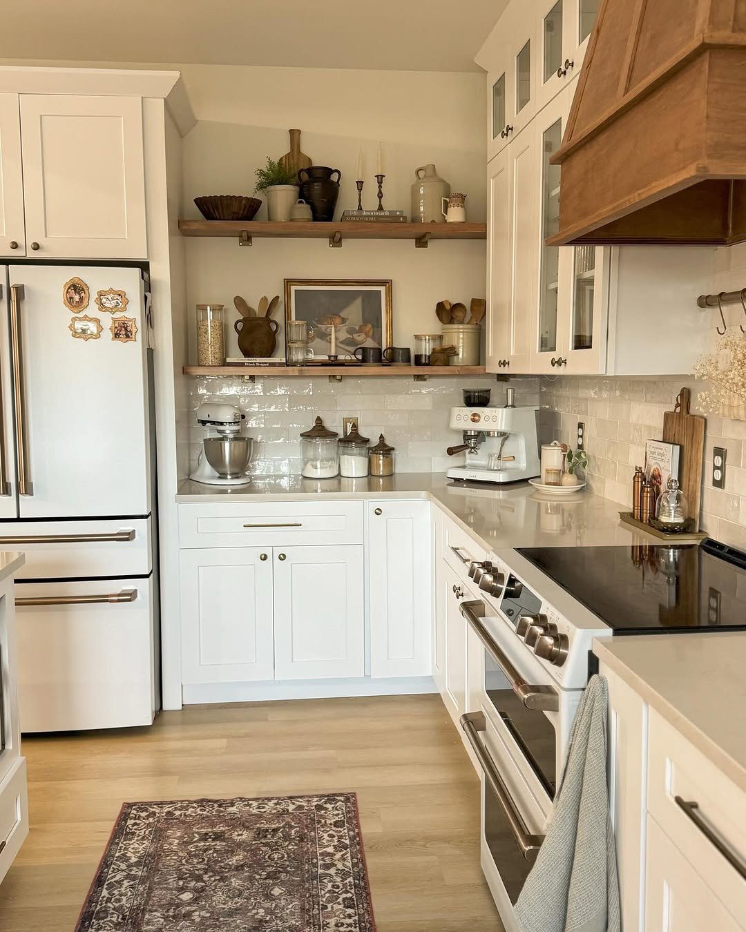 Tips to Style Kitchen Counters, According to Interior Design Experts