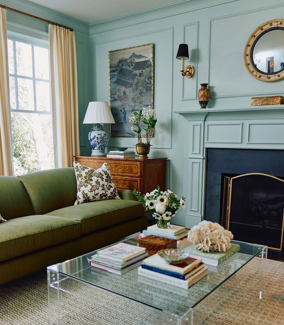 Shocking Paint Colors That Transform Tiny Living Rooms 4 Here Are the 12 Best Paint Colors For Small Living Room According To Experts