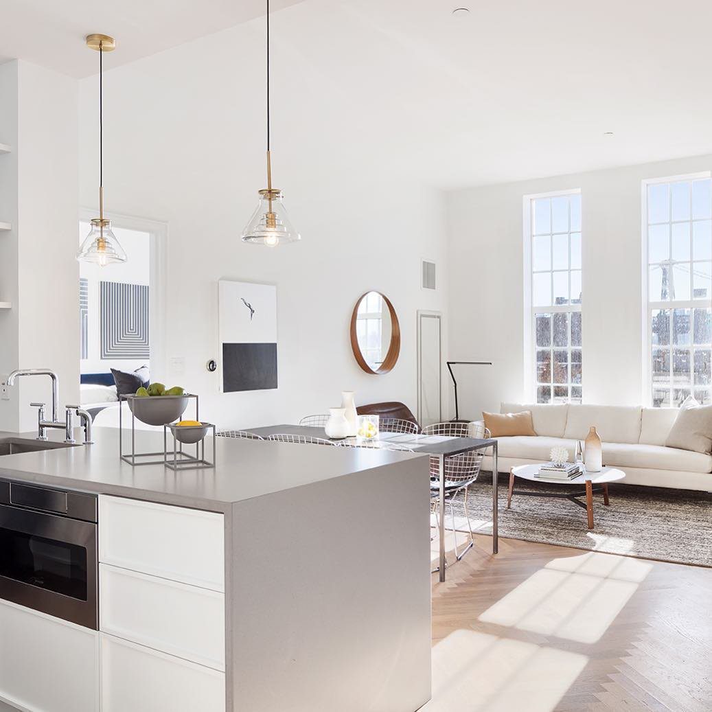 Sunlit Minimalism With Warm Accents