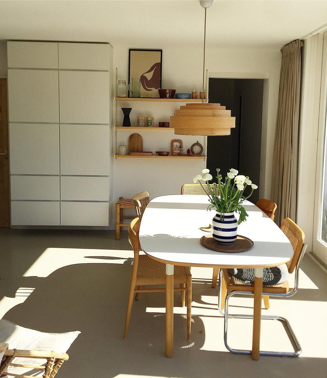 Stunning Sun-Soaked Dining Rooms for 2025! 9 Organic Textures With Sunlit Simplicity