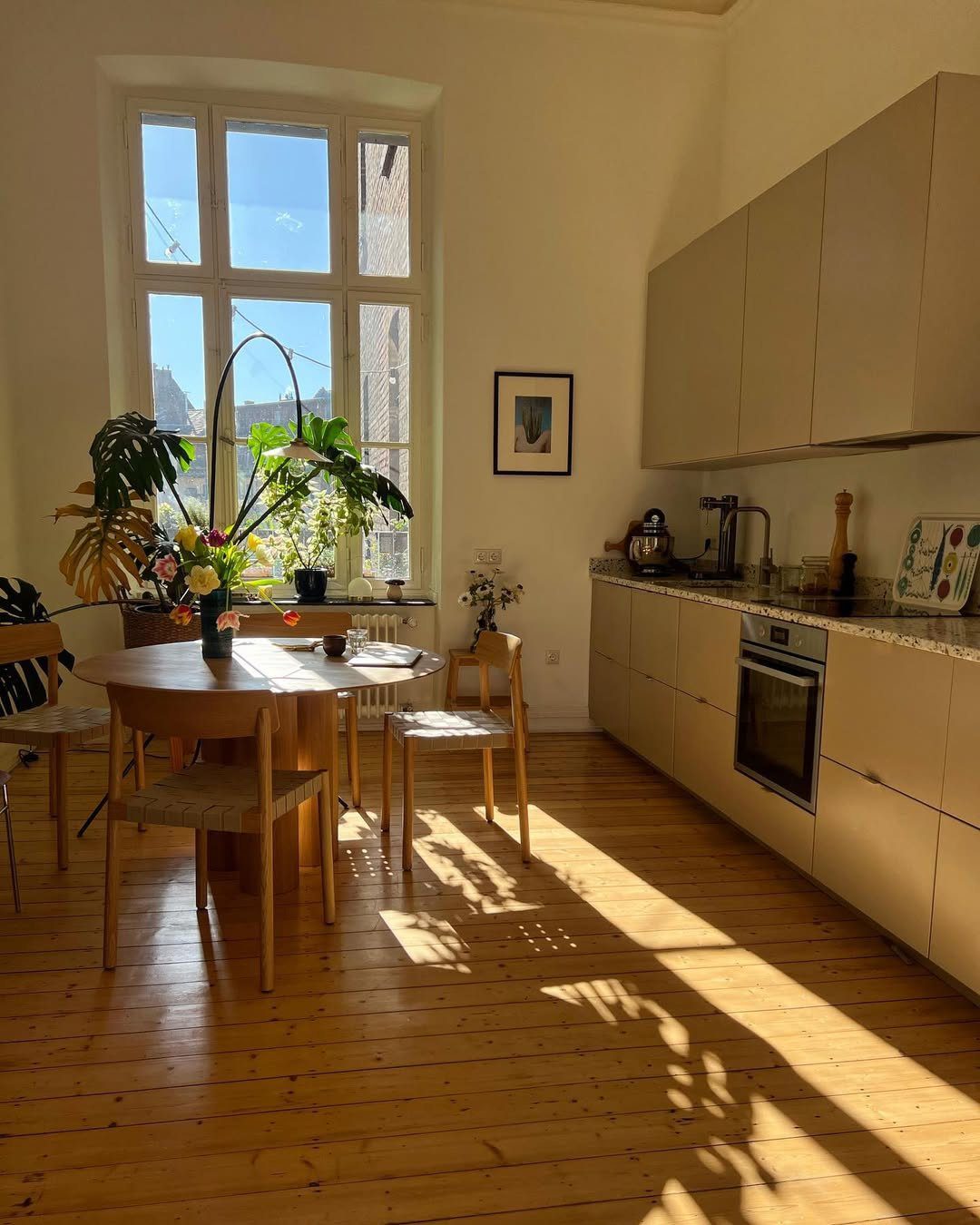 Stunning Sun-Soaked Dining Rooms for 2025! 14 A Sunlit Harmony Of Wood And Light