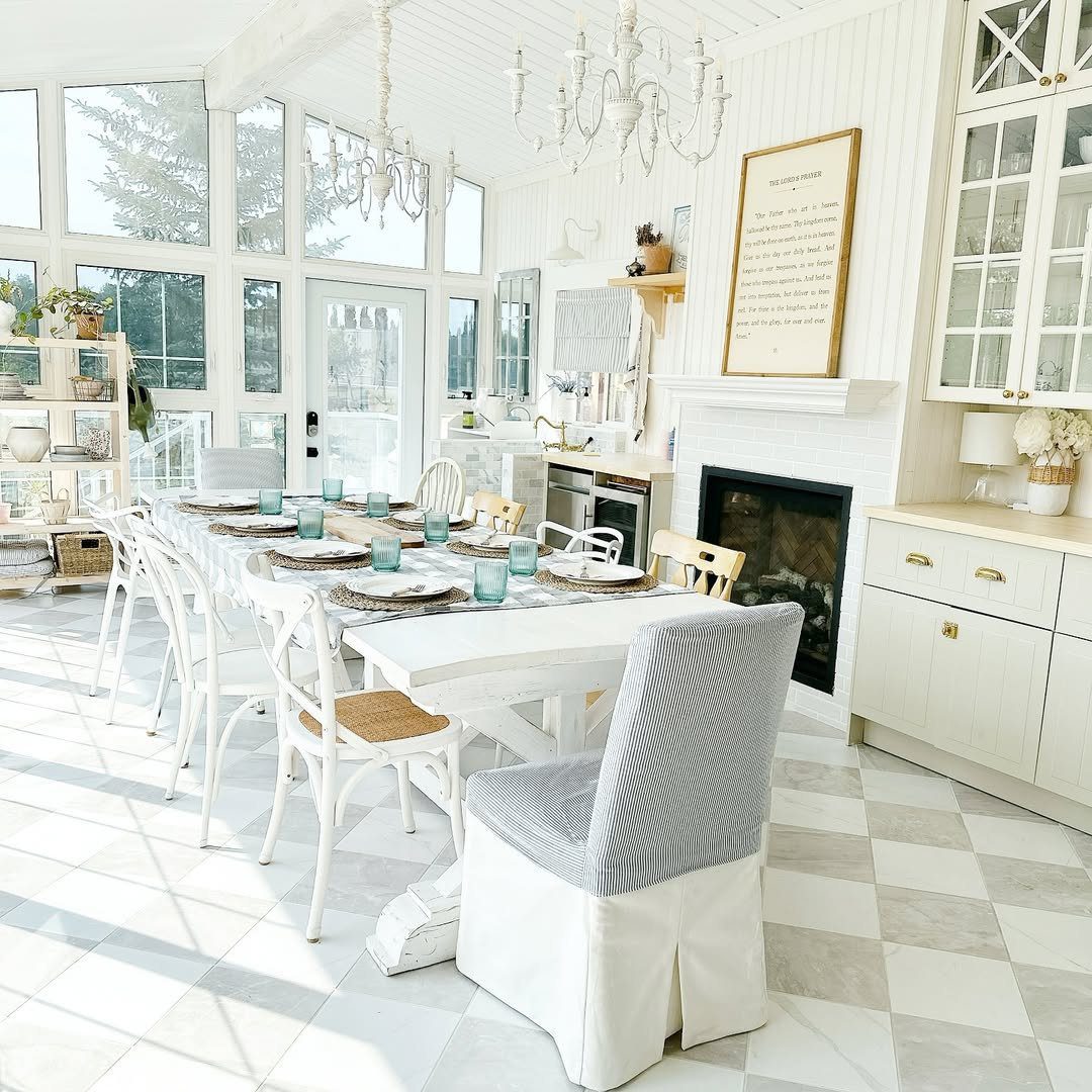Stunning Sun-Soaked Dining Rooms for 2025! 17 A Sun Soaked Farmhouse Dining Elegance