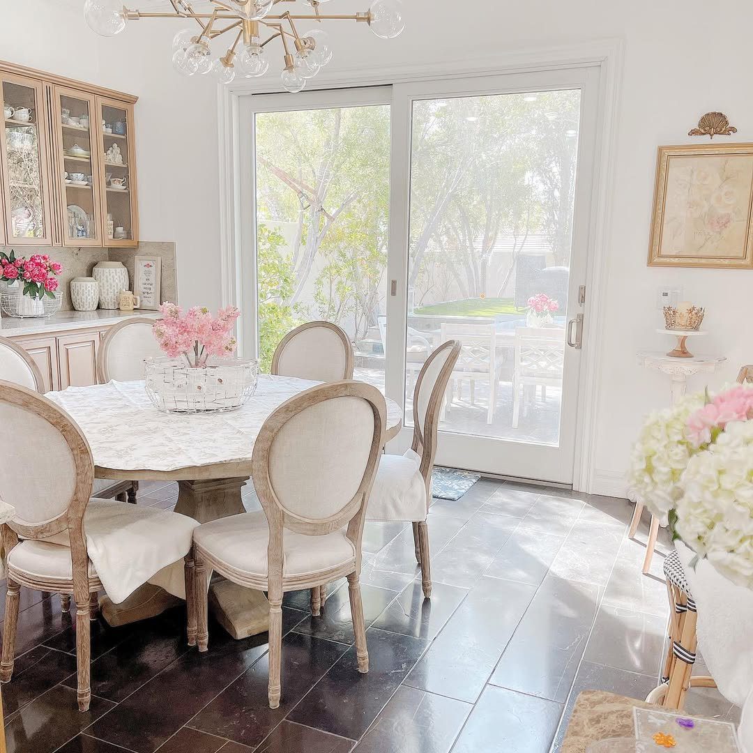 Stunning Sun-Soaked Dining Rooms for 2025! 18 A Sunlit Blend Of Elegance And Charm