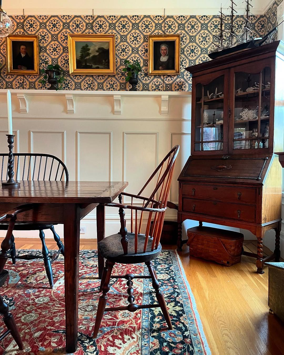 Victorian Dining Rooms That Will Stun You in 2025 19 word image 44778 20