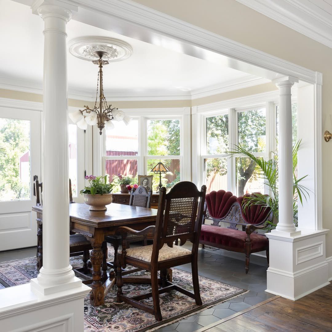 Victorian Dining Rooms That Will Stun You in 2025 6 Classic Victorian Elegance With Rich Wood
