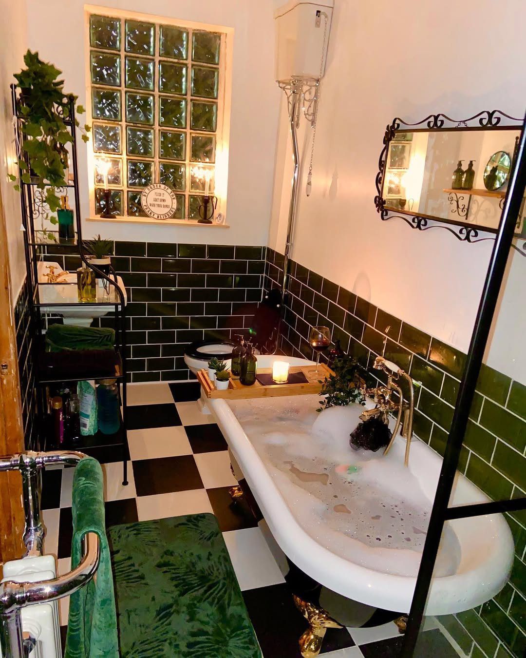 Victorian Bathrooms That Will Make You Swoon in 2025 10 Dark Victorian Glamour With Gold Accents