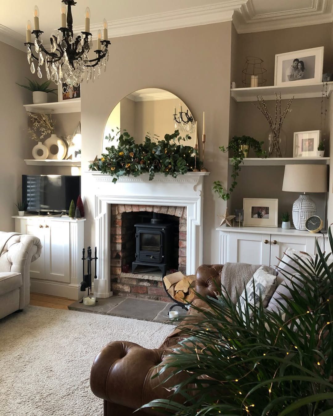 30 Stunning Victorian Living Room Ideas for 2025! 11 word image 44780 12