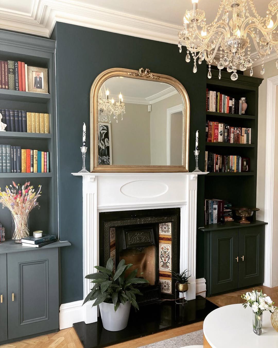 30 Stunning Victorian Living Room Ideas for 2025! 23 word image 44780 24