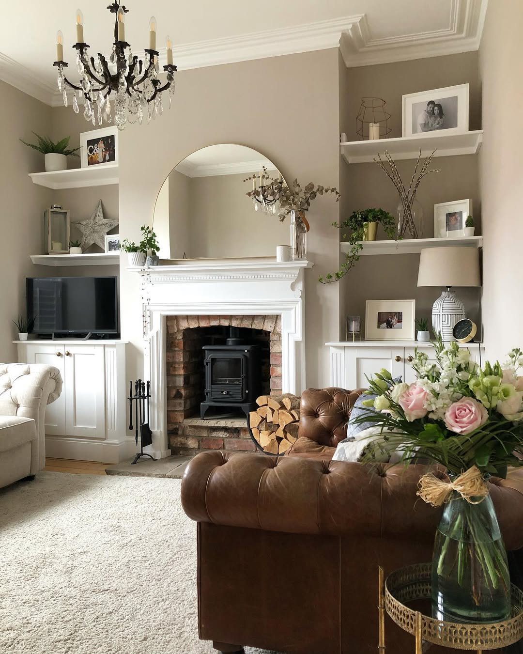 30 Stunning Victorian Living Room Ideas for 2025! 24 word image 44780 25