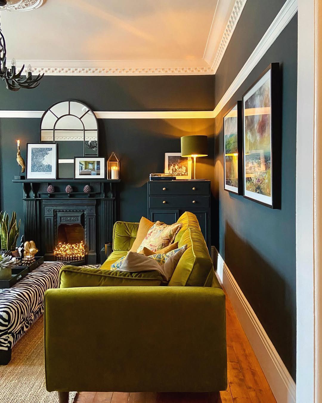 30 Stunning Victorian Living Room Ideas for 2025! 7 word image 44780 8