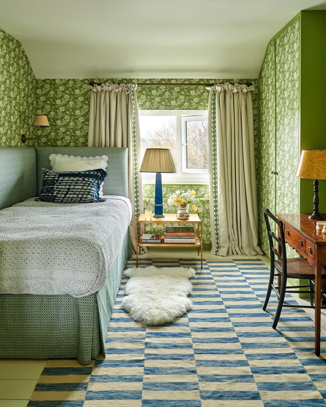 20 Jaw-Dropping Maximalist Bedrooms to Try in 2025! 9 Layered Prints With Cozy Elegance