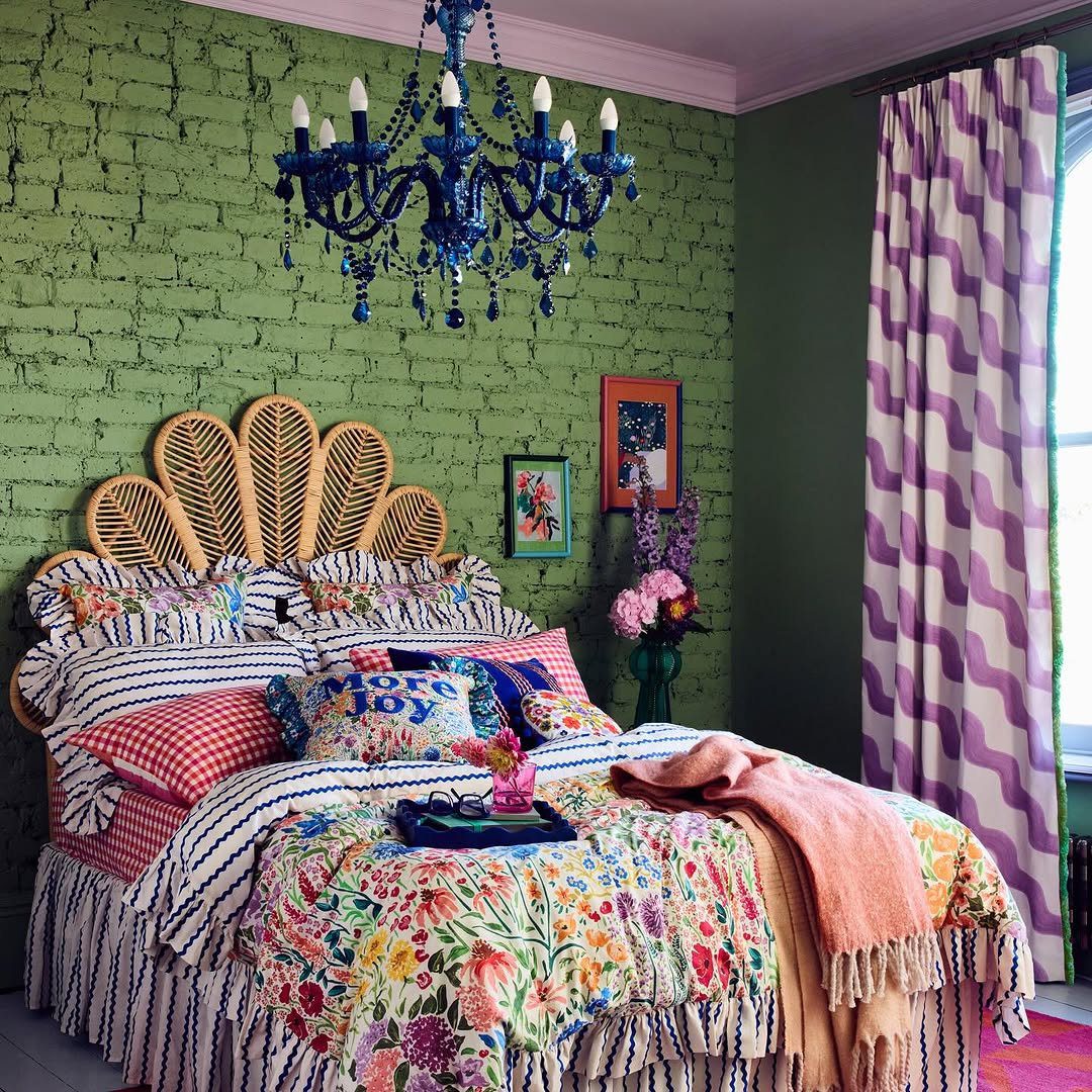 20 Jaw-Dropping Maximalist Bedrooms to Try in 2025! 10 Vibrant Patterns And Statement Lighting