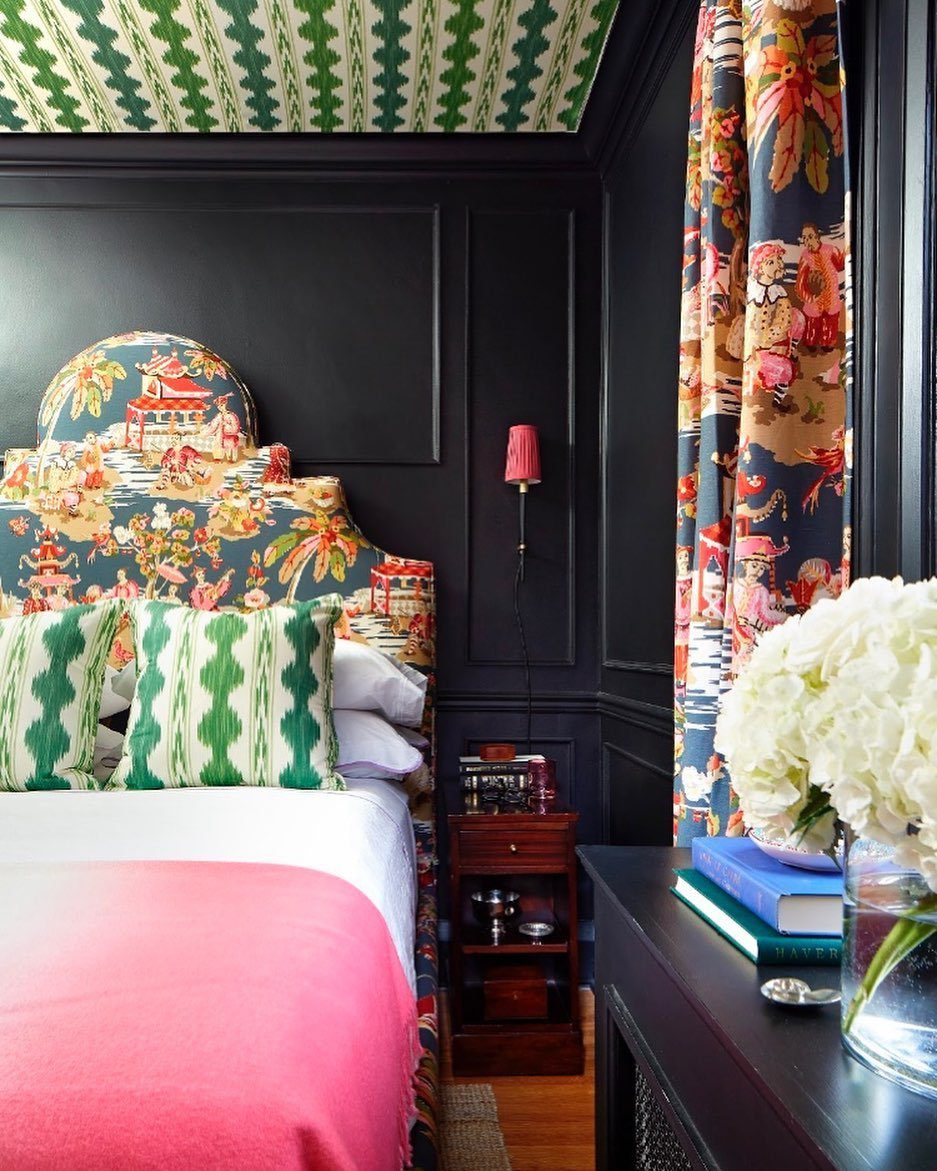 20 Jaw-Dropping Maximalist Bedrooms to Try in 2025! 17 word image 44781 18