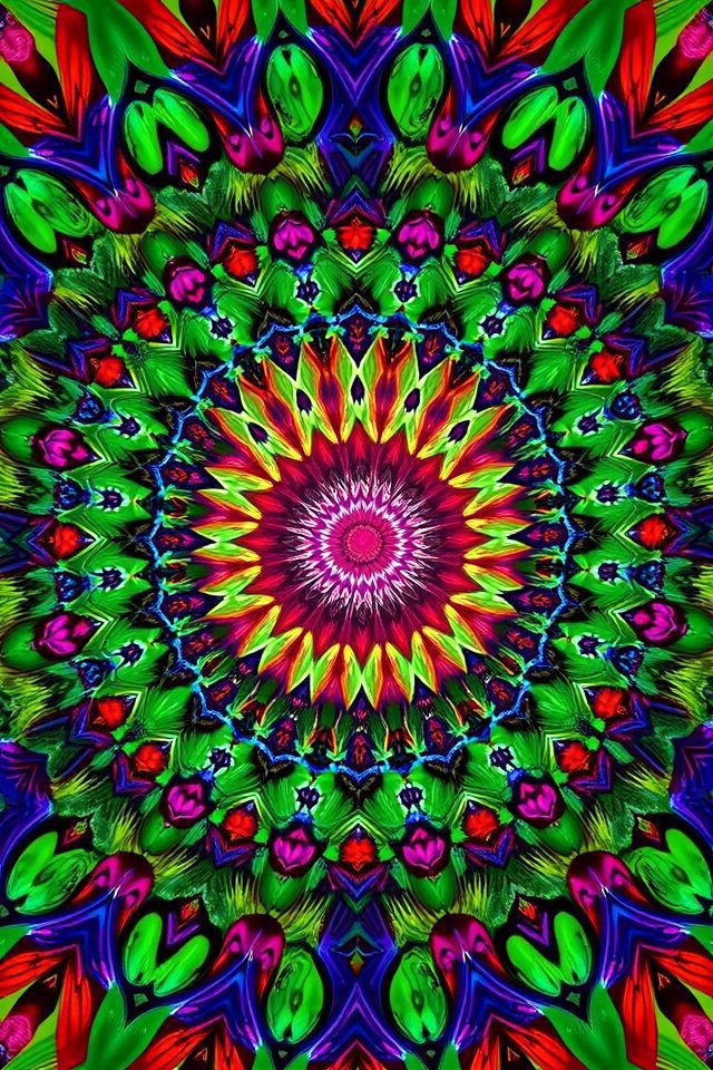 15 Weird Wallpapers to Spark Your Imagination 12 vibrant symmetrical artistic designs