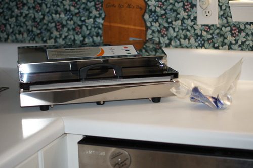 Weston Brands Vacuum Sealer Machine for Food Preservation & Sous Vide, Extra-Wide 5mm Bar for Sealing Bags up to 16 Weston Brands Vacuum Sealer Machine for Food Preservation & Sous Vide, Extra-Wide 5mm Bar for Sealing Bags up to 16