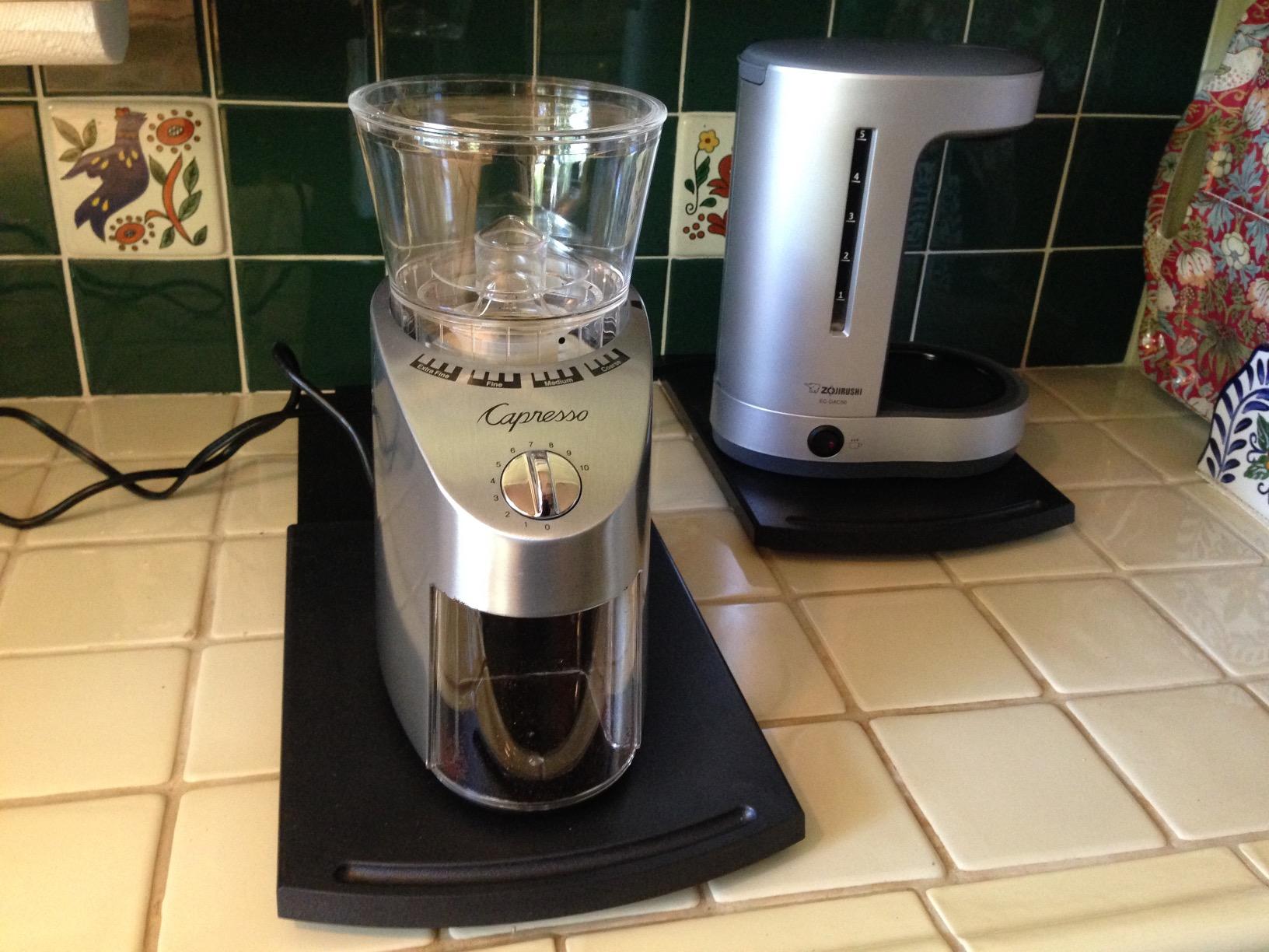 Capresso 560Infinity Conical Burr Grinder, Brushed Silver, 8.5-Ounce Customer Review Capresso 560Infinity Conical Burr Grinder, Brushed Silver, 8.5-Ounce - Customer Photo 1