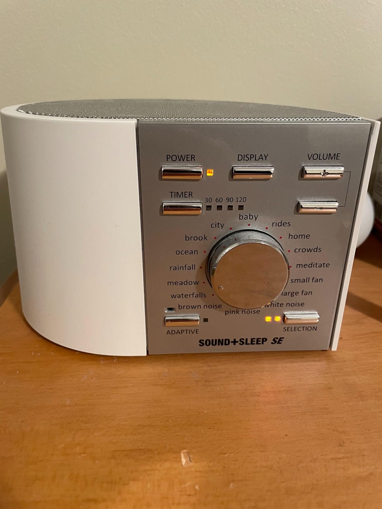 Adaptive Sound Technologies Sound + Sleep SE Noise Machine - White Noise Machine - Non-Looping Environmental/Nature Sounds for Sleep & Relaxation - with Timer & Headphone Jack - White/Silver Adaptive Sound Technologies Sound + Sleep SE Noise Machine - White Noise Machine - Non-Looping Environmental/Nature Sounds for Sleep & Relaxation - with Timer & Headphone Jack - White/Silver - Customer Photo 1