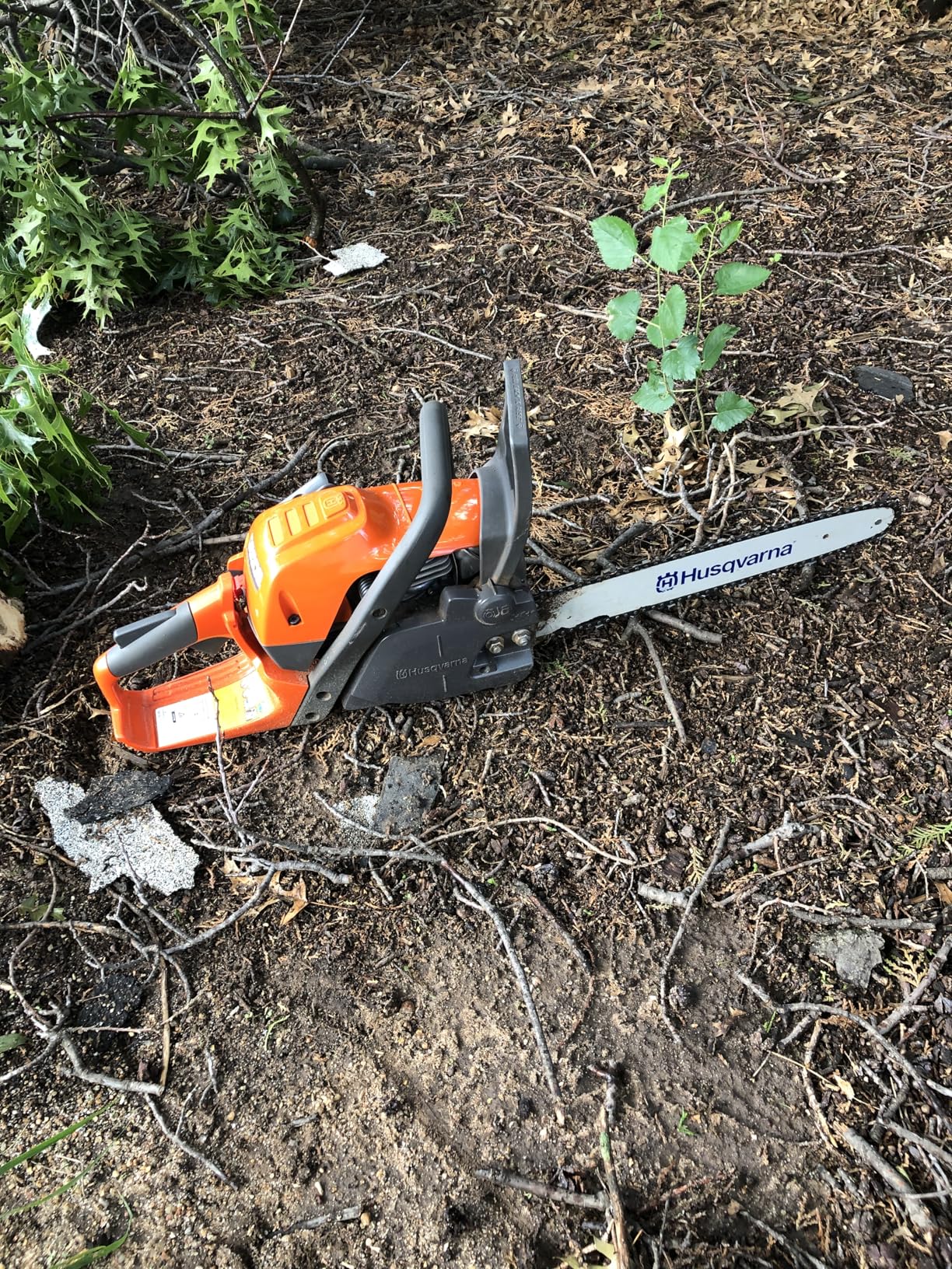 Husqvarna 135 Mark II Gas Powered Chainsaw, 38-cc 2.1-HP, 2-Cycle X-Torq Engine, 16 Inch Chainsaw with Automatic Oiler, For Wood Cutting and Tree Pruning Review Husqvarna 135 Mark II Gas Powered Chainsaw, 38-cc 2.1-HP, 2-Cycle X-Torq Engine, 16 Inch Chainsaw with Automatic Oiler, For Wood Cutting and Tree Pruning - Customer Photo 1