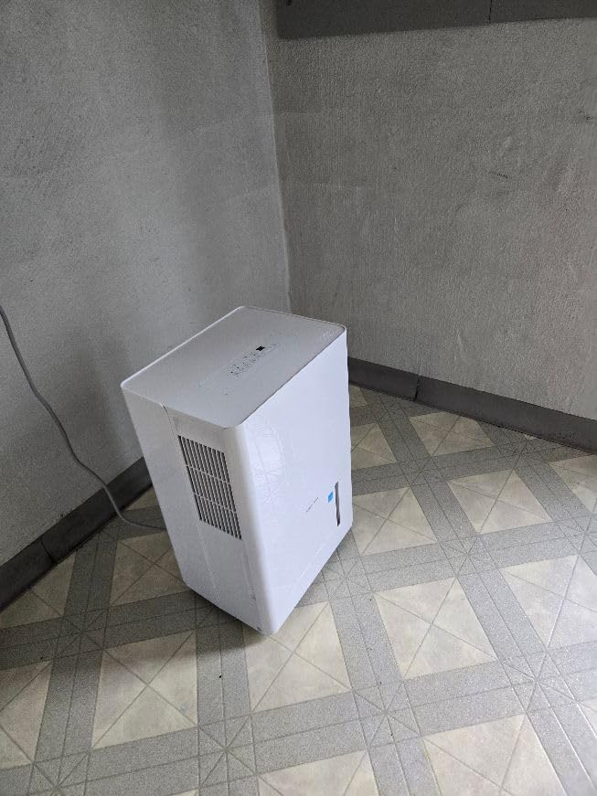 Amazon Basics Large Dehumidifier for Rooms, Energy Star Certified, Effectively Reduces Humidity, With Continuous Drain Pump, Timer, Auto-Defrost, Overflow Protection, up to 4000 SFT, 50 Pint, White Customer Review Amazon Basics Large Dehumidifier for Rooms, Energy Star Certified, Effectively Reduces Humidity, With Continuous Drain Pump, Timer, Auto-Defrost, Overflow Protection, up to 4000 SFT, 50 Pint, White - Customer Photo 2