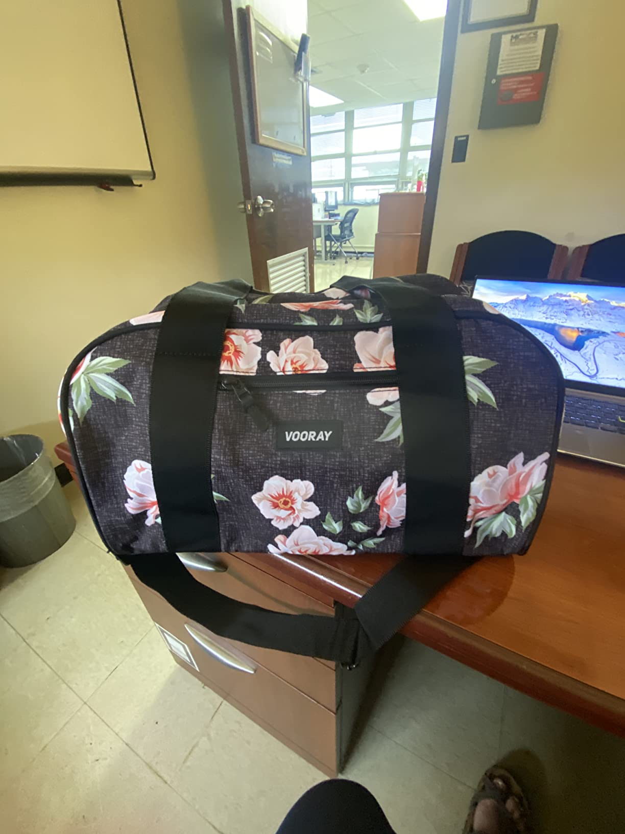 Vooray Burner Duffle Bag – Gym Bag for Men & Women with Shoe Compartment, Travel Duffel for Sports, Fitness, Workout, and Overnight Use Customer Review Vooray Burner Duffle Bag – Gym Bag for Men & Women with Shoe Compartment, Travel Duffel for Sports, Fitness, Workout, and Overnight Use - Customer Photo 1