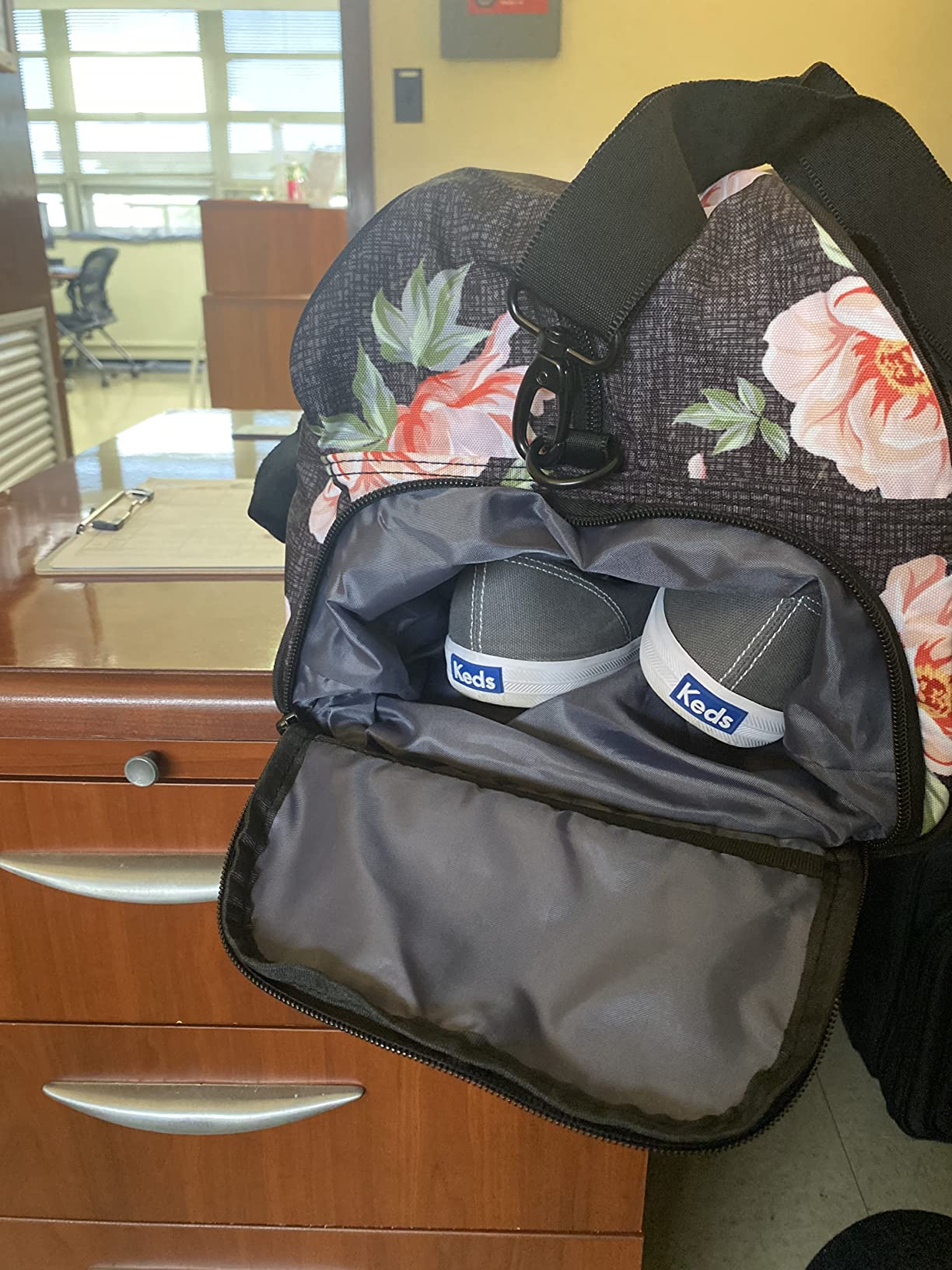 Vooray Burner Duffle Bag – Gym Bag for Men & Women with Shoe Compartment, Travel Duffel for Sports, Fitness, Workout, and Overnight Use Customer Review Vooray Burner Duffle Bag – Gym Bag for Men & Women with Shoe Compartment, Travel Duffel for Sports, Fitness, Workout, and Overnight Use - Customer Photo 2
