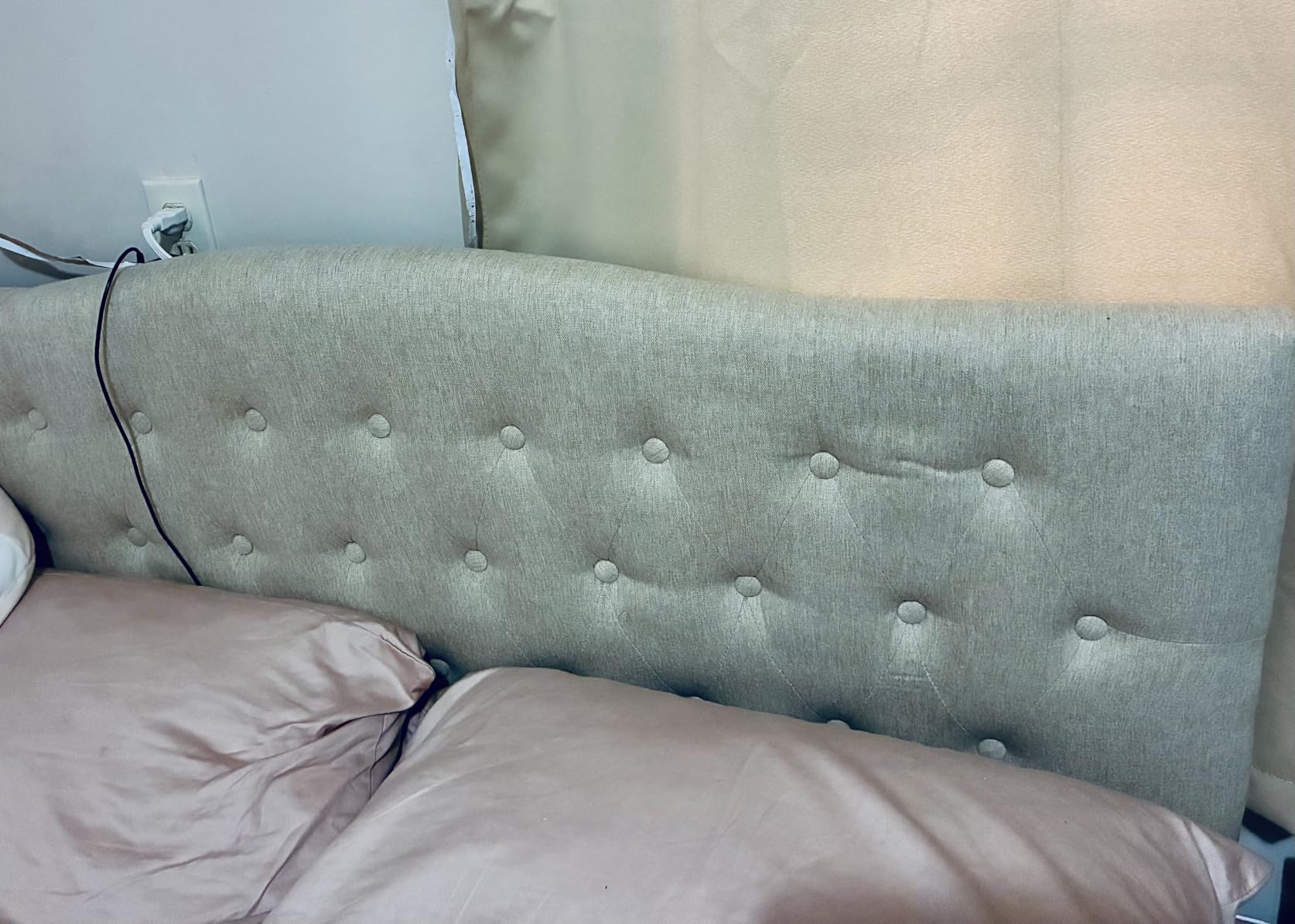 Tufted Upholstered Headboard Queen Size, Sturdy and Durable Solid Wood Bed headboard, Fabric Headboard Adjustable Height from 37 Tufted Upholstered Headboard Queen Size, Sturdy and Durable Solid Wood Bed headboard, Fabric Headboard Adjustable Height from 37