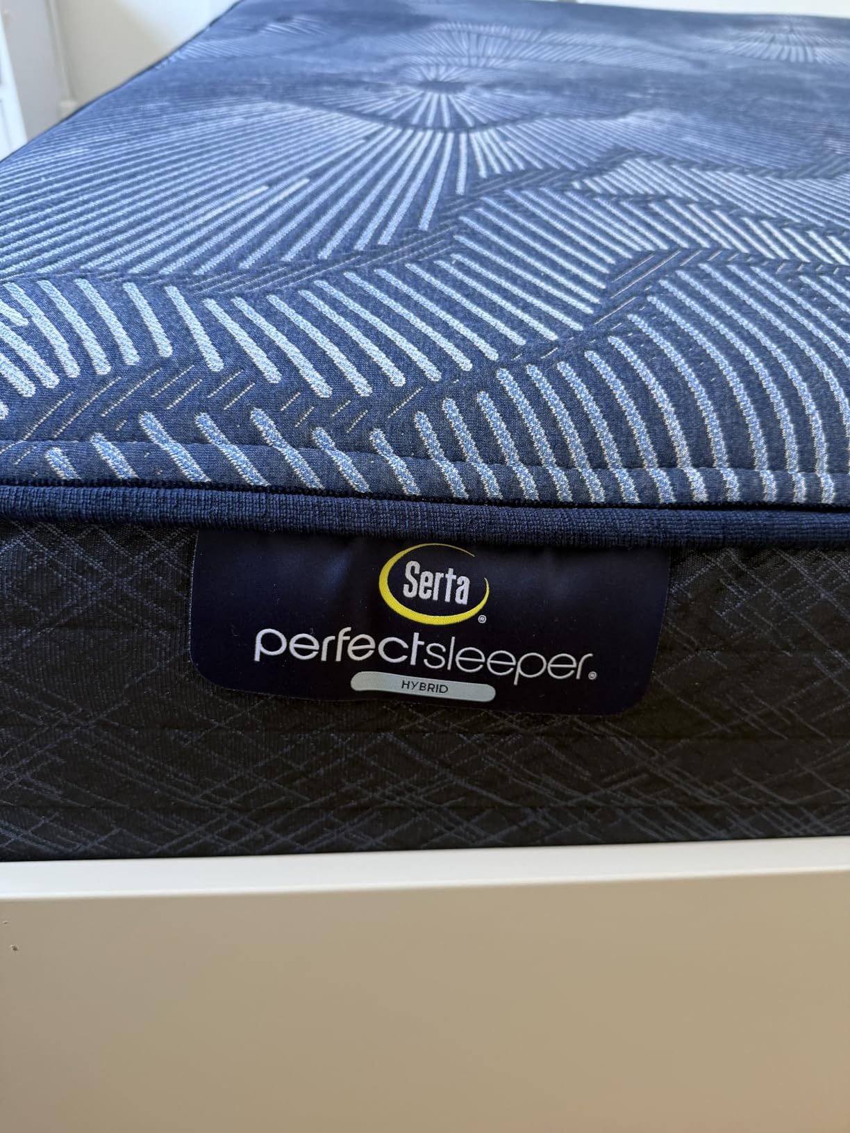 Serta Perfect Sleeper Hybrid Standard 12 Queen Mat Customer Review Serta Perfect Sleeper Hybrid Standard 12 Queen Mat - Customer Photo