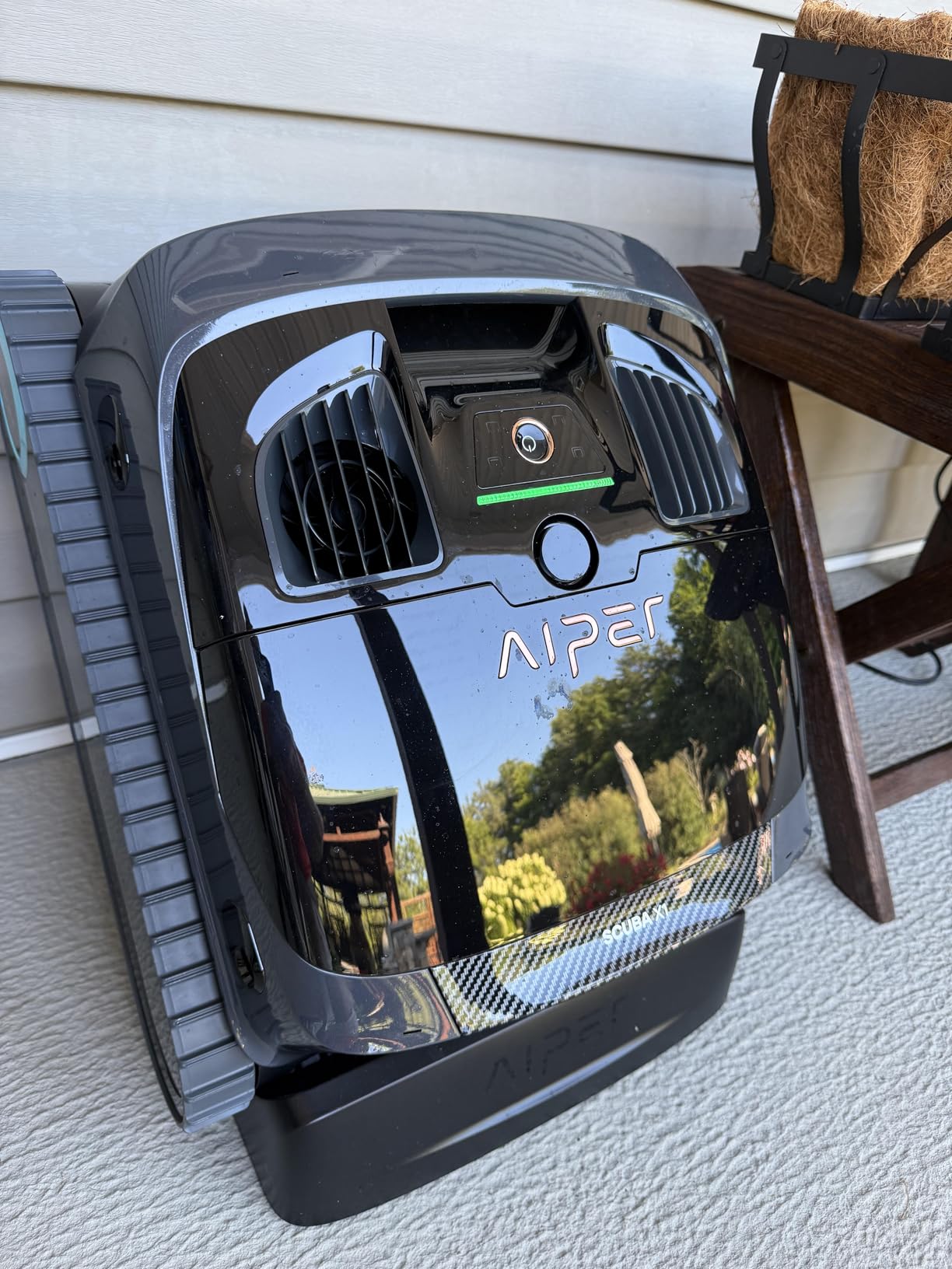AIPER Scuba X1 Cordless Robotic Pool Cleaner, Upgr - Customer Photo 1 AIPER Scuba X1 Cordless Robotic Pool Cleaner, Upgr - Customer Photo 1